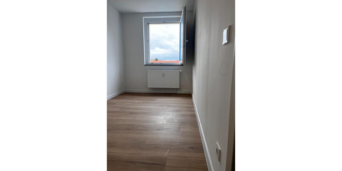 Erdgeschoßwohnung Hohenstein-Ernstthal Ernstthal - 3 Zimmer, 61 m&sup2;, 665&euro; | Angebot:25646725