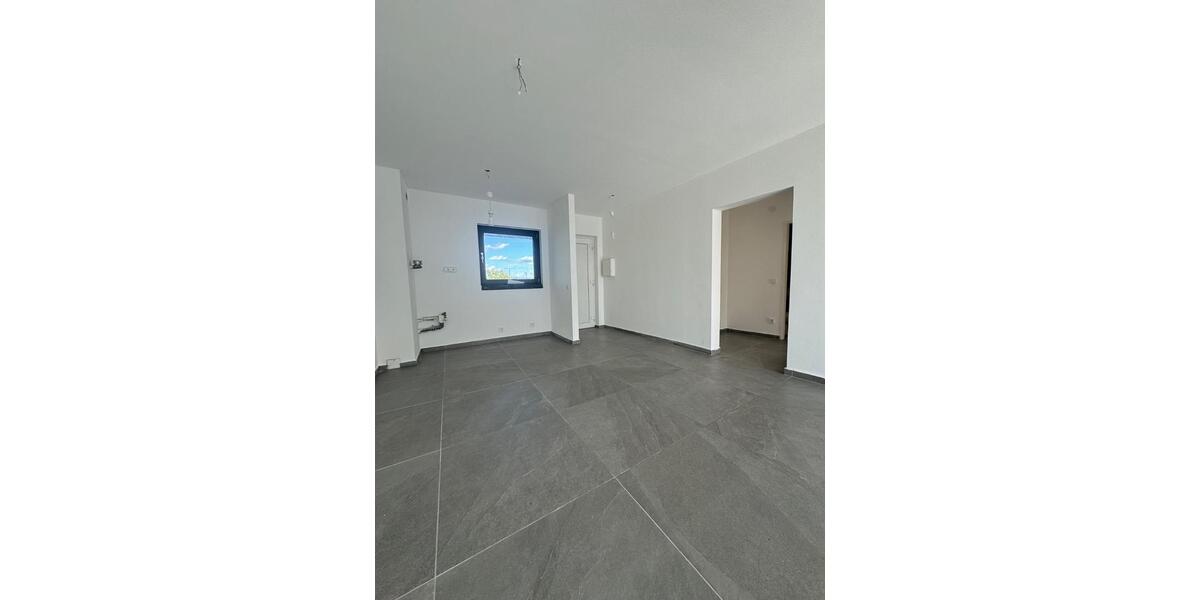 Etagenwohnung Wiesbaden Biebrich - 2 Zimmer, 64 m&sup2;, 1.150&euro; | Angebot:24618168