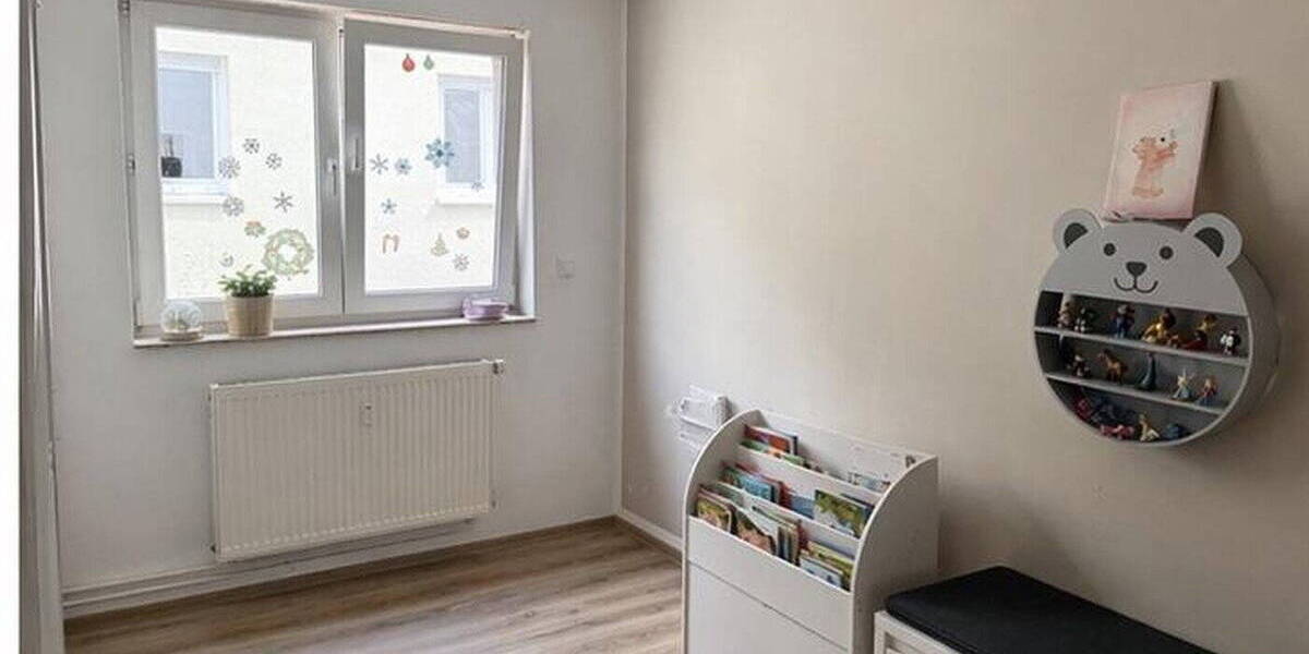 Etagenwohnung Karben Kloppenheim - 3 Zimmer, 87 m&sup2;, 1.300&euro; | Angebot:26657367