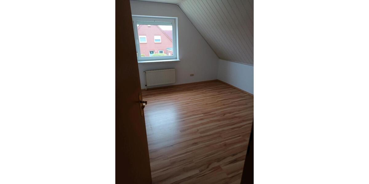 Etagenwohnung Upgant-Schott Schott - 3 Zimmer, 80 m&sup2;, 595&euro; | Angebot:24838988