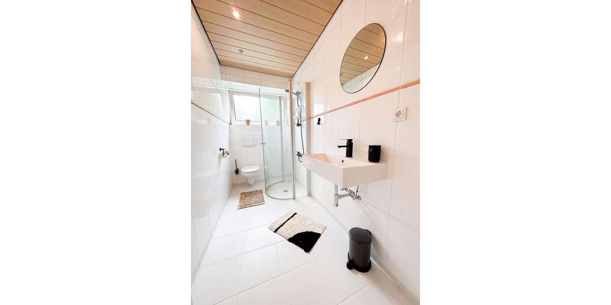 Wohnen auf Zeit Ratingen - 1 Zimmer, 17 m&sup2;, 690&euro; | Angebot:25996565