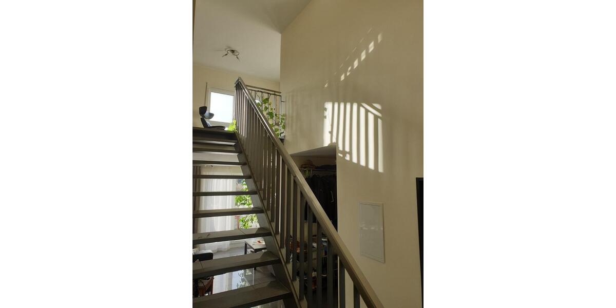 f.StudentInSingle: gr.Maisonettewohnung direkt v.d.Toren Aachens 4 zimmer