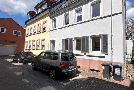 Haus Kaiserslautern Innenstadt - 3 Zimmer, 102 m&sup2;, 990&euro; | Angebot:25928846