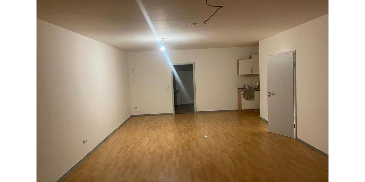 Erdgeschoßwohnung Kaiserslautern - 1 Zimmer, 50 m&sup2;, 600&euro; | Angebot:24677643