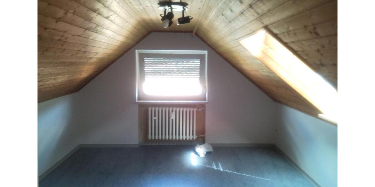 Dachgeschoßwohnung Rödelsee - 2 Zimmer, 49 m&sup2;, 270&euro; | Angebot:26134487