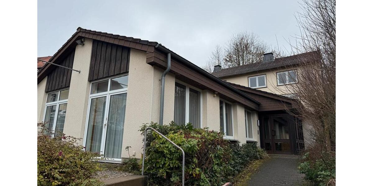 Erdgeschoßwohnung Bad Wildungen - 5 Zimmer, 140 m&sup2;, 1.200&euro; | Angebot:26365820