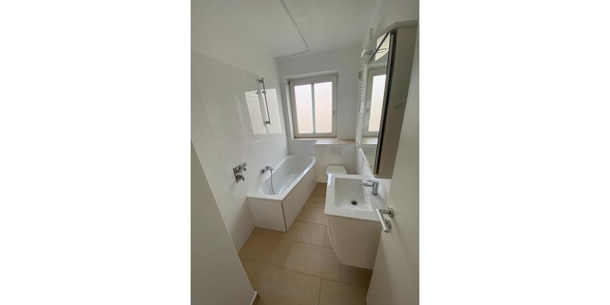 Schöne Wohnung mit Balkon und guter Anbindung 3 zimmer