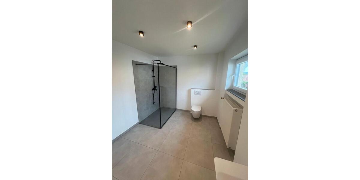 Helle 3-Zimmer Wohnung mit Balkon auf 100m2 3 zimmer