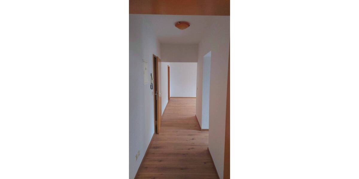 Etagenwohnung Plauen Preißelpöhl - 2 Zimmer, 64 m&sup2;, 320&euro; | Angebot:26672272