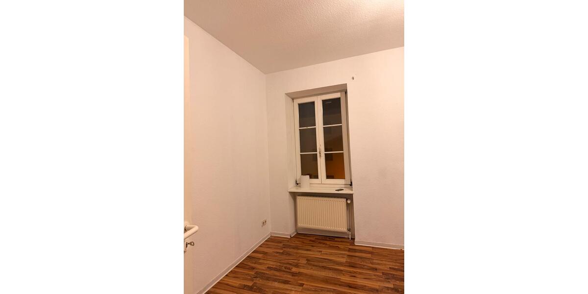 Etagenwohnung Heusweiler - 4 Zimmer, 100 m&sup2;, 1.000&euro; | Angebot:24807144