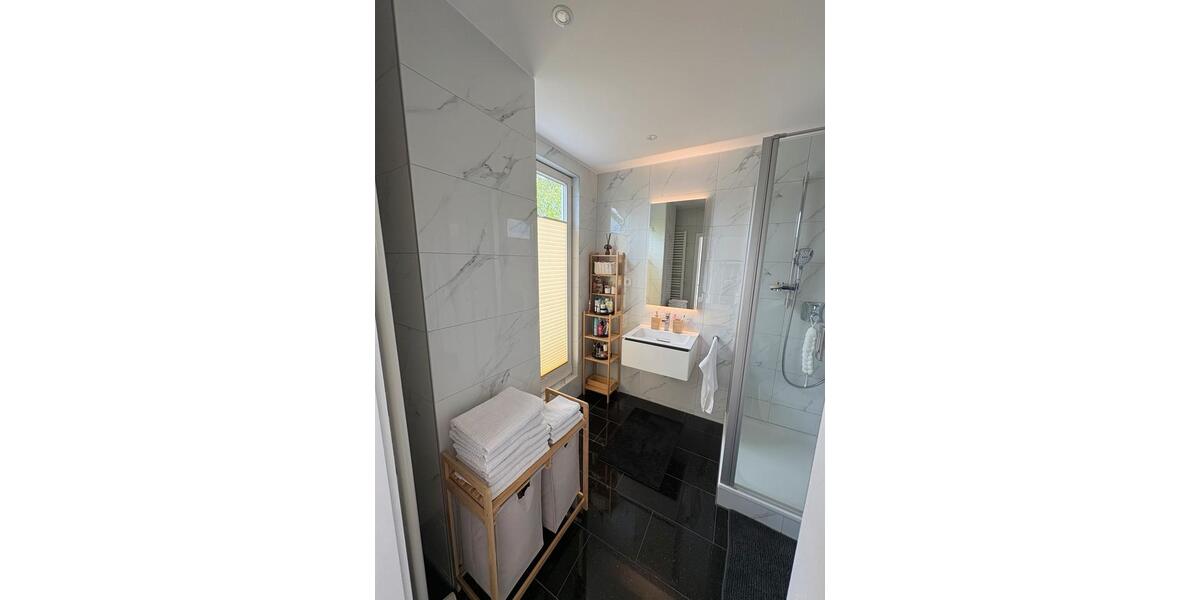 Maisonettenwohnung Düsseldorf Niederkassel - 3 Zimmer, 120 m&sup2;, 2.600&euro; | Angebot:26651781