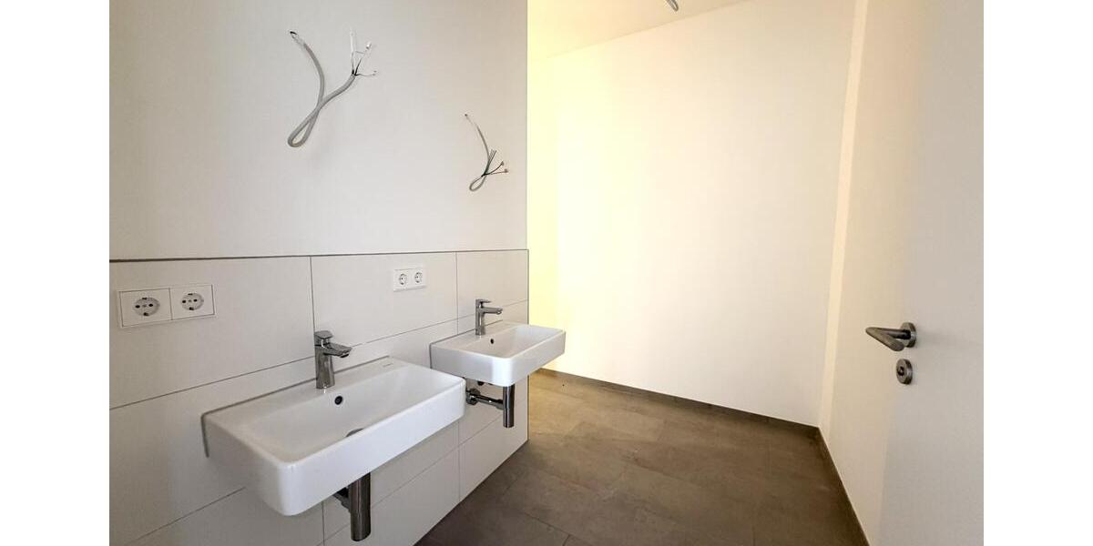 Erdgeschoßwohnung Sindelfingen - 2 Zimmer, 89 m&sup2;, 1.180&euro; | Angebot:26532469
