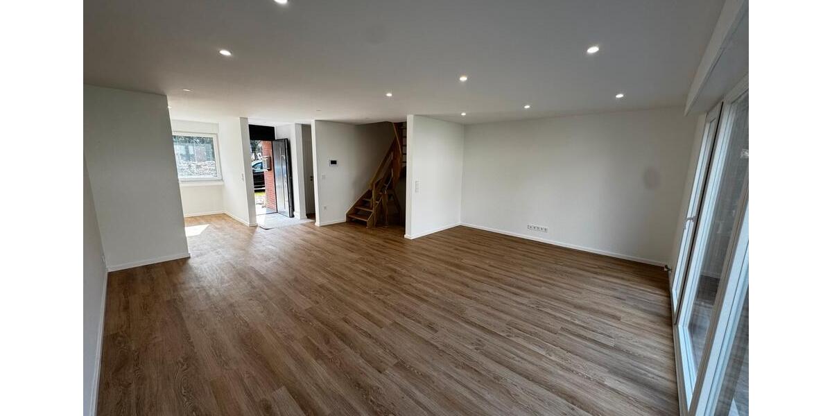 Reihenhaus Lohmar - 6 Zimmer, 170 m&sup2;, 2.350&euro; | Angebot:26345389