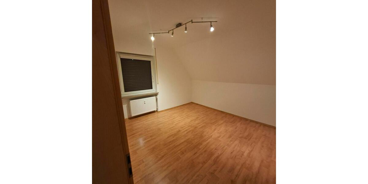 Etagenwohnung Forchheim - 4 Zimmer, 140 m&sup2;, 1.200&euro; | Angebot:26478223