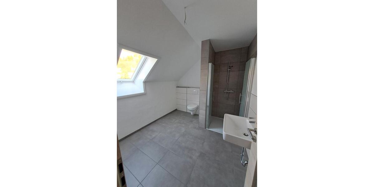 Dachgeschoßwohnung Parkstein - 3 Zimmer, 70 m&sup2;, 635&euro; | Angebot:26697943