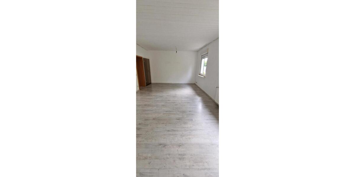 Etagenwohnung Siegen - 1 Zimmer, 72 m&sup2;, 735&euro; | Angebot:26566447