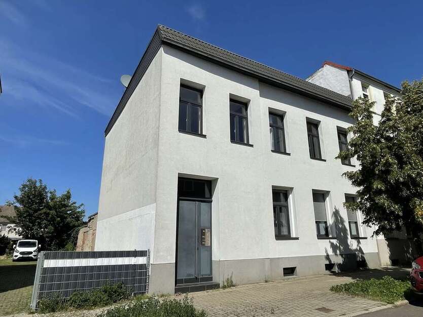 Wohntraum! Große 3 Zimmerwohnung mit riesiger Dachterrasse, Kamin + Einbauküche! 3 zimmer