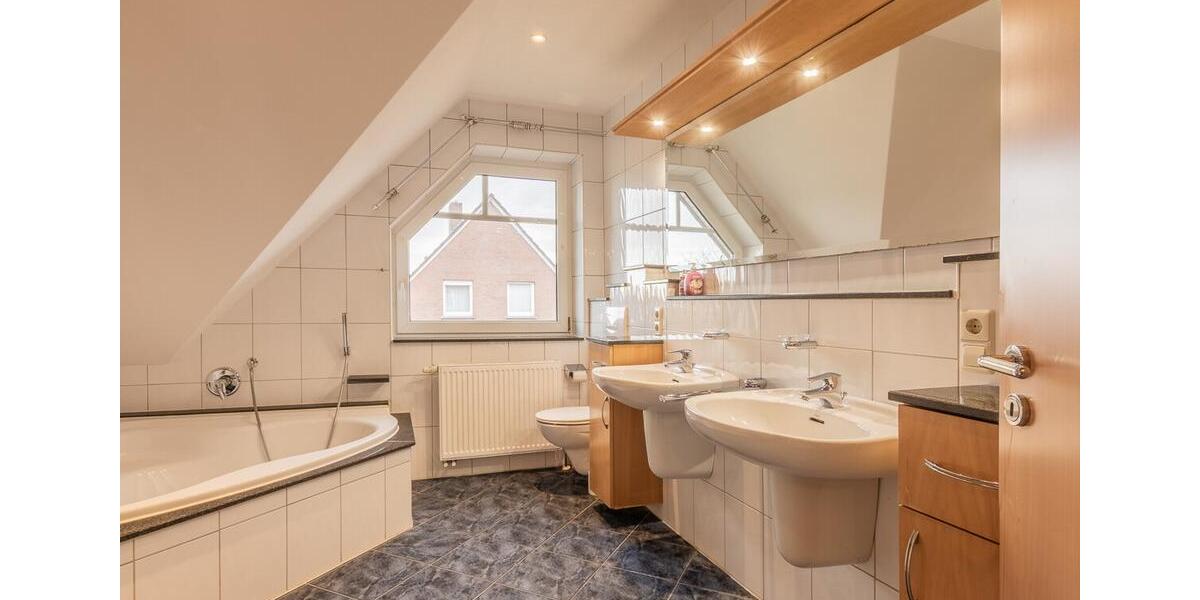 Dachgeschoßwohnung Lathen - 3 Zimmer, 100 m&sup2;, 670&euro; | Angebot:25583265