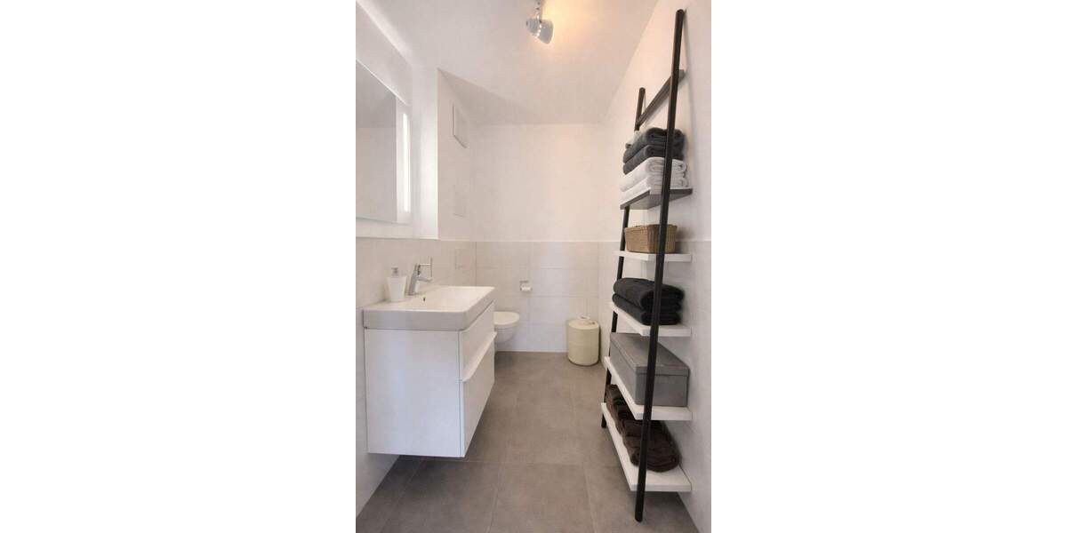 Etagenwohnung Stuttgart Stuttgart-West West - 3 Zimmer, 112 m&sup2;, 2.300&euro; | Angebot:25704186