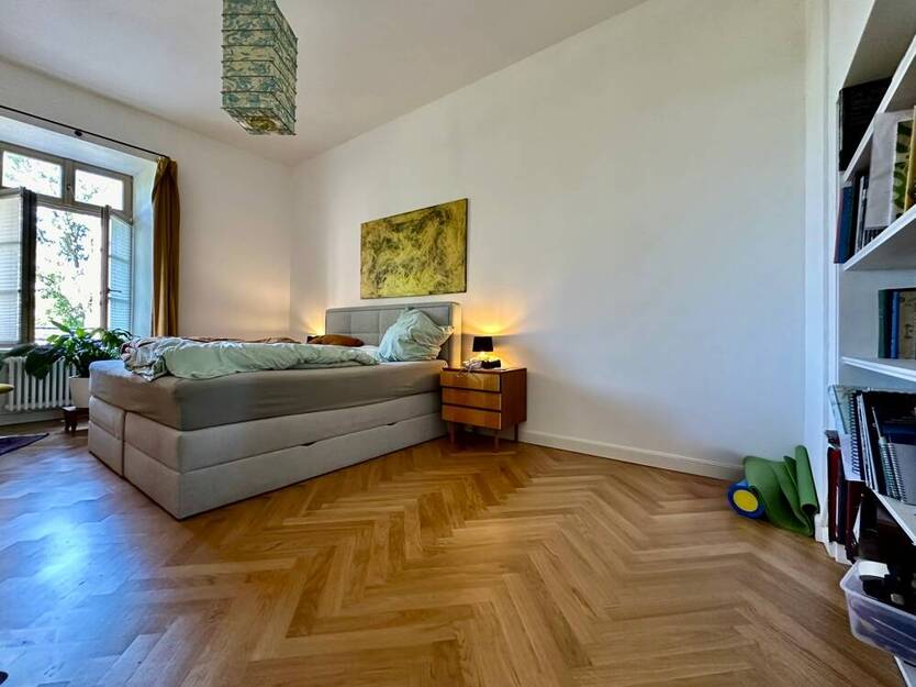 +++ DreiZimmerwohnung mit zwei Stellplätzen im Denkmalobjekt +++