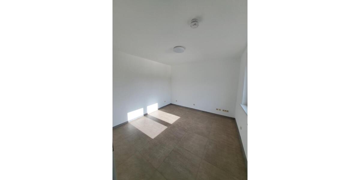 Etagenwohnung Großenhain - 3 Zimmer, 140 m&sup2;, 850&euro; | Angebot:26645170