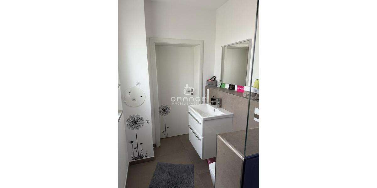 Einfamilienhaus Langquaid - 8 Zimmer, 260 m&sup2;, 1.800&euro; | Angebot:23861895