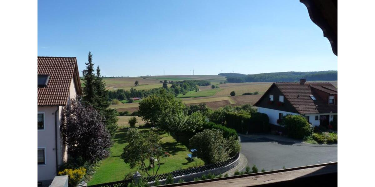 Dachgeschoßwohnung Reichenberg - 4 Zimmer, 100 m&sup2;, 950&euro; | Angebot:25648894