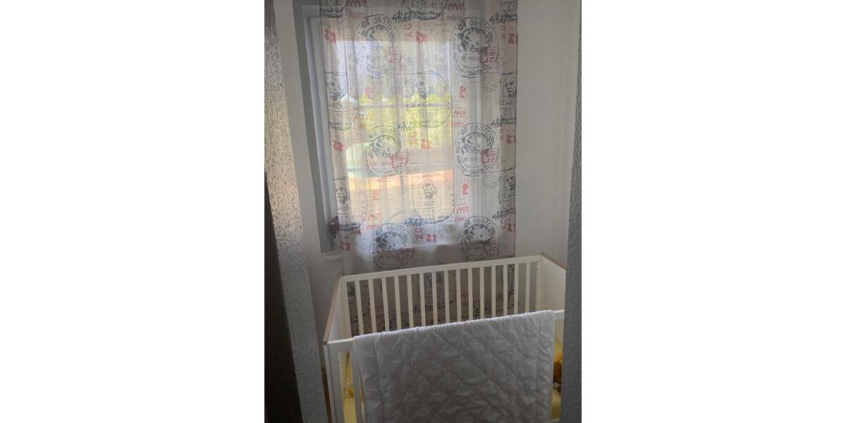 Etagenwohnung Bützow - 4 Zimmer, 100 m&sup2;, 1.300&euro; | Angebot:25961025