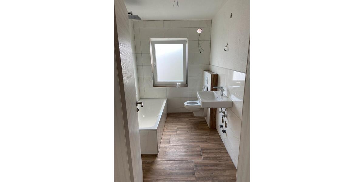 Etagenwohnung Kösching - 3 Zimmer, 80 m&sup2;, 1.090&euro; | Angebot:26546259