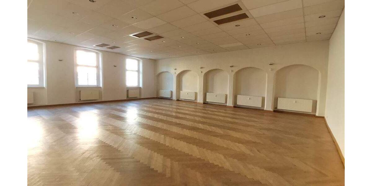 A+ LAGE - Große Gewerbefläche in der Altstadt von Bernau 2 zimmer