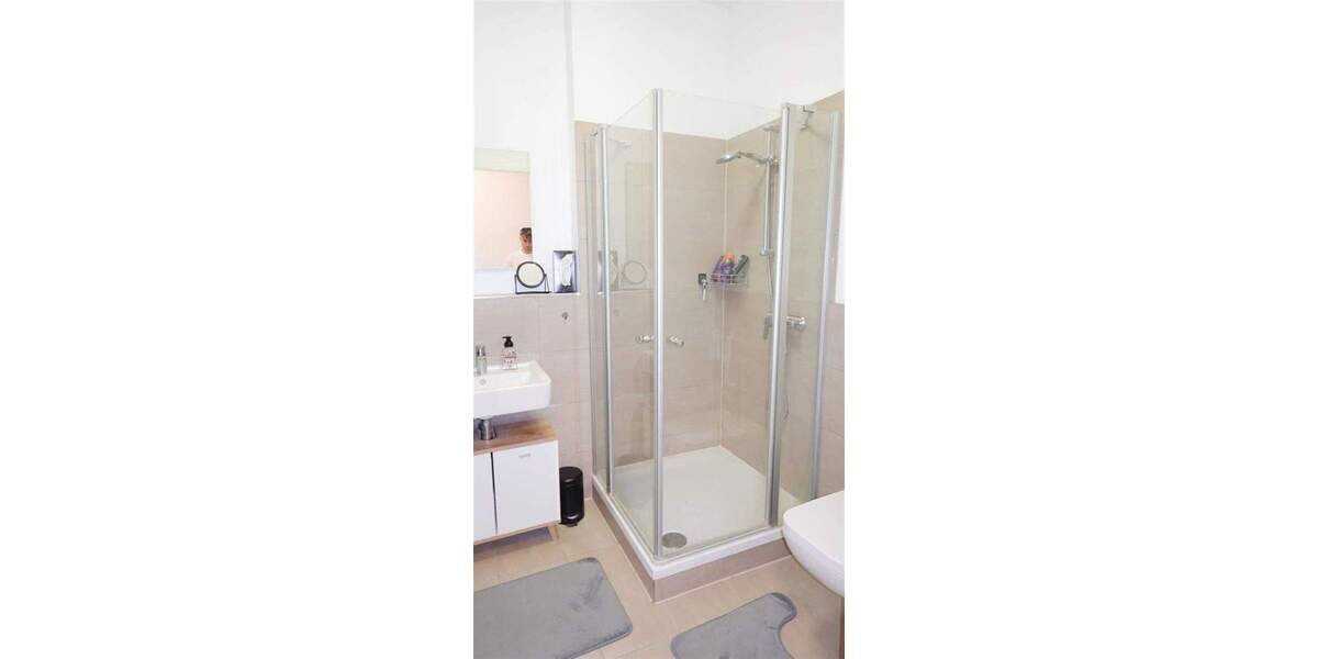 Besondere Immobilie - 3 Zimmer mit Sonnenterrasse, Balkon, Fernblick, EBK, Fußbodenheizung, 2 Bäder 3 zimmer