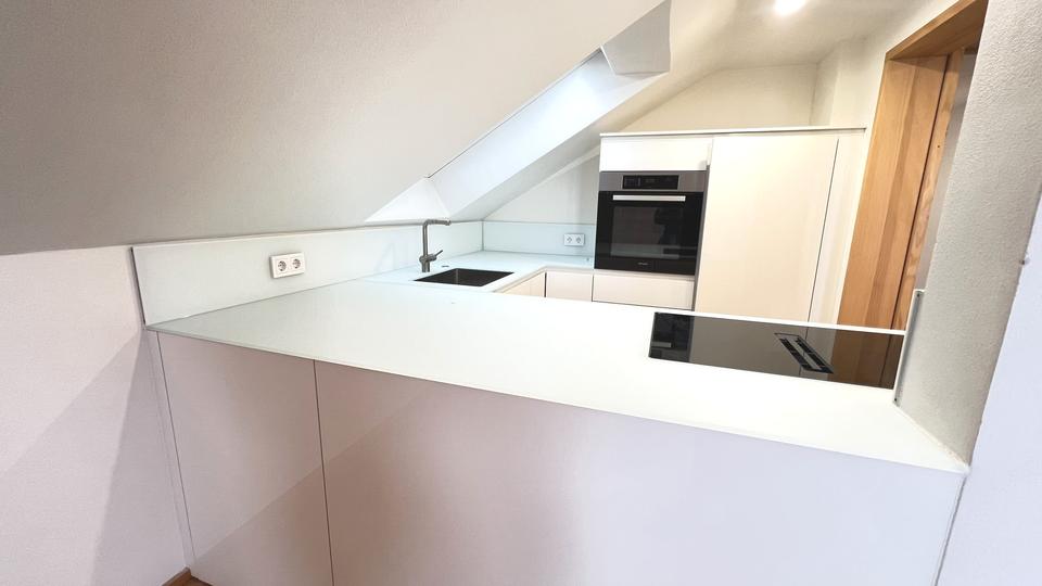 Dachgeschoßwohnung Waldshut-Tiengen Tiengen - 3 Zimmer, 60 m&sup2;, 720&euro; | Angebot:25097393