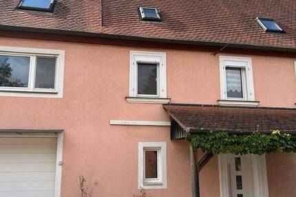 Haus Oberdachstetten - 8 Zimmer, 173 m&sup2;, 1.200&euro; | Angebot:26657158