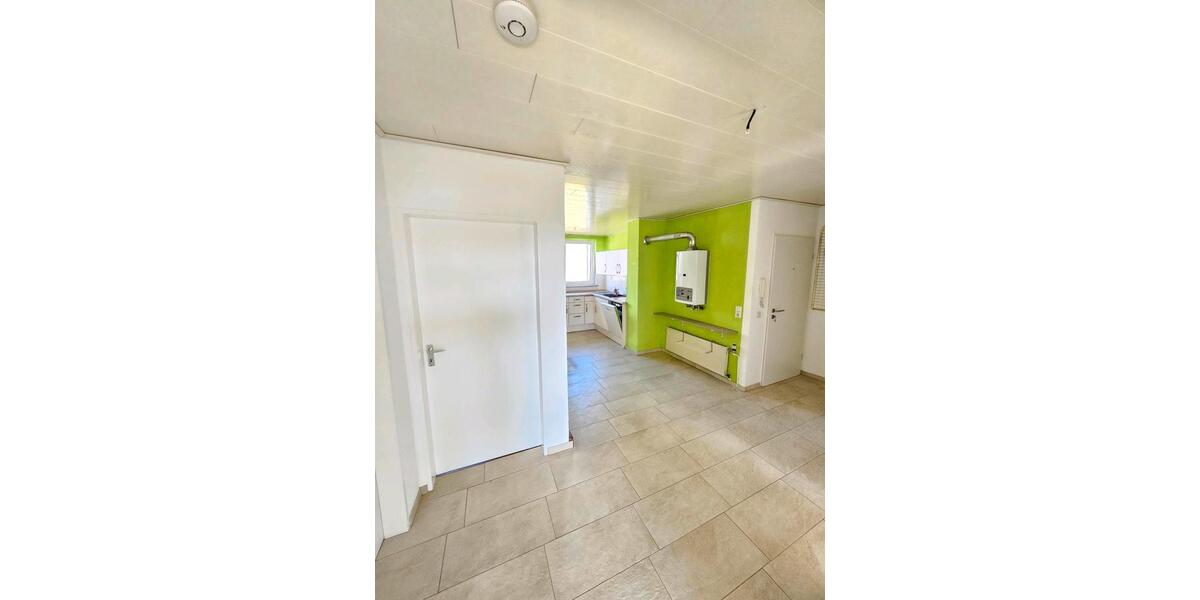 Etagenwohnung Bergneustadt - 3 Zimmer, 77 m&sup2;, 700&euro; | Angebot:26618880