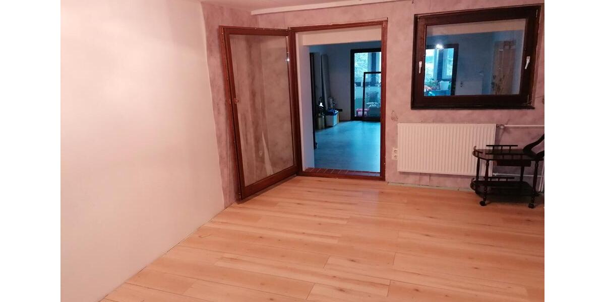 Etagenwohnung Burgdorf - 4 Zimmer, 100 m&sup2;, 800&euro; | Angebot:26507153