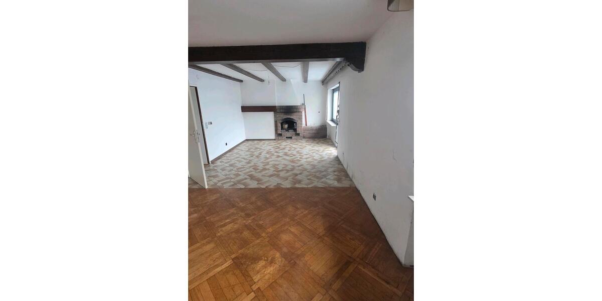 Etagenwohnung Bechhofen - 4 Zimmer, 100 m&sup2;, 750&euro; | Angebot:25948182