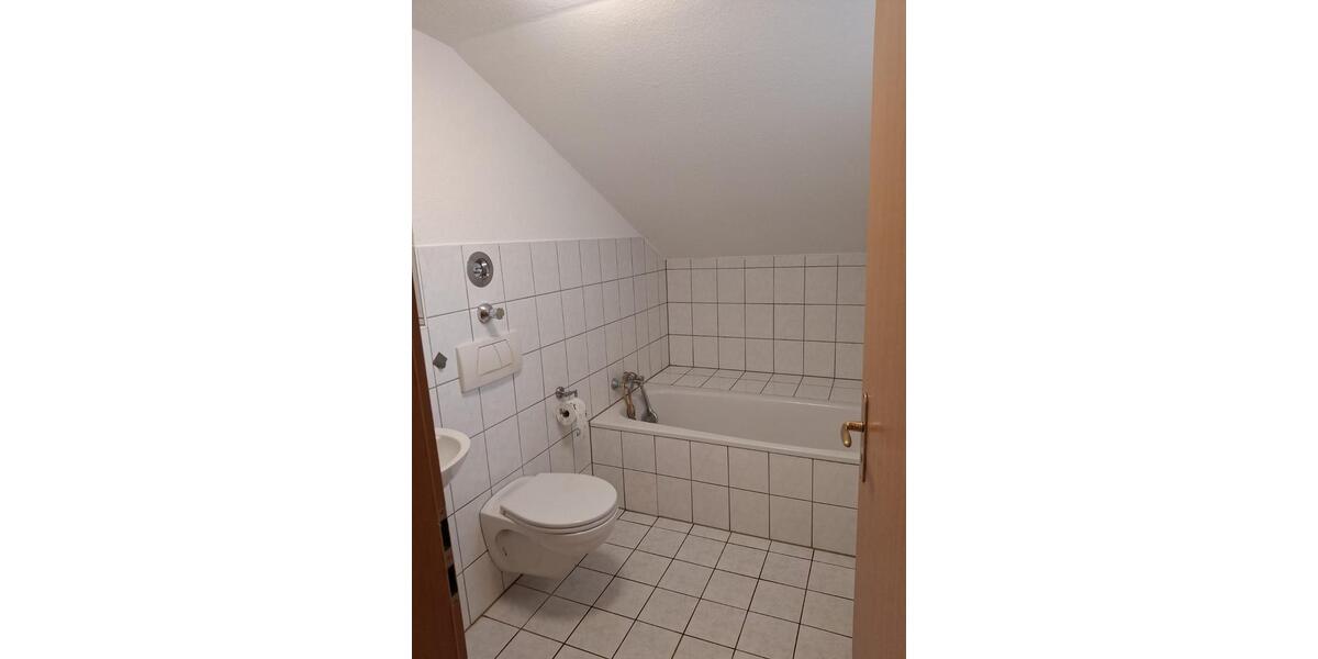Dachgeschoßwohnung Hemer - 2 Zimmer, 50 m&sup2;, 400&euro; | Angebot:26094730