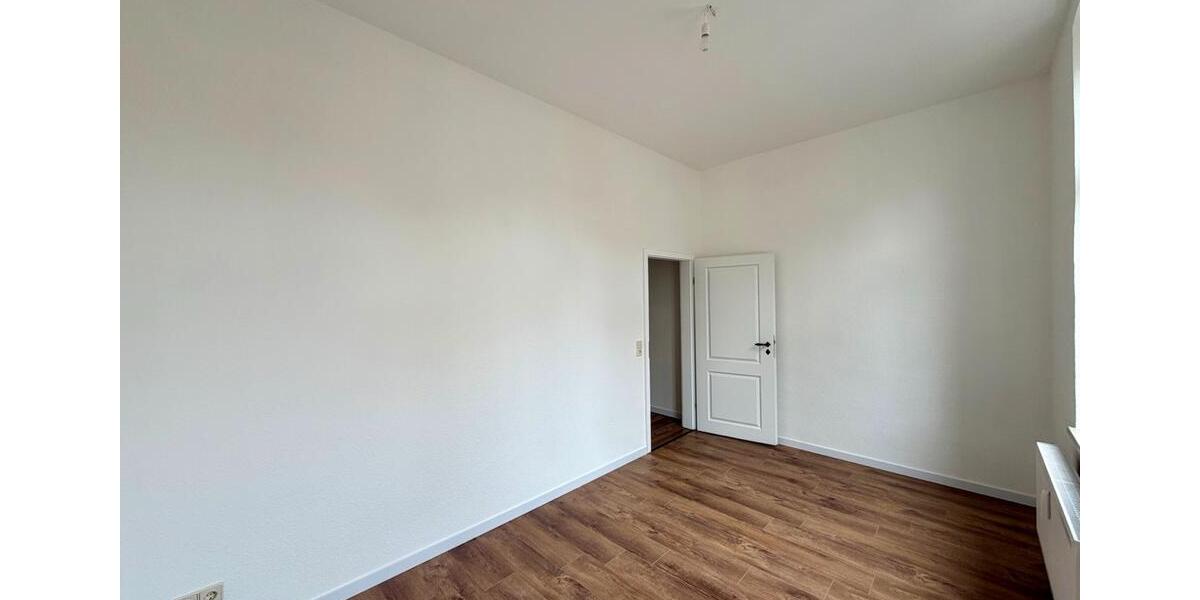 Erdgeschoßwohnung Naumburg (Saale) - 4 Zimmer, 120 m&sup2;, 950&euro; | Angebot:26588579