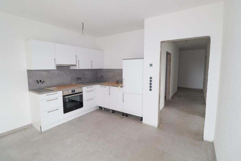 ERSTBEZUG! Moderne 3-Zimmer-Wohnung mit Balkon in zentraler Lage von Varel-Obenstrohe zu vermieten