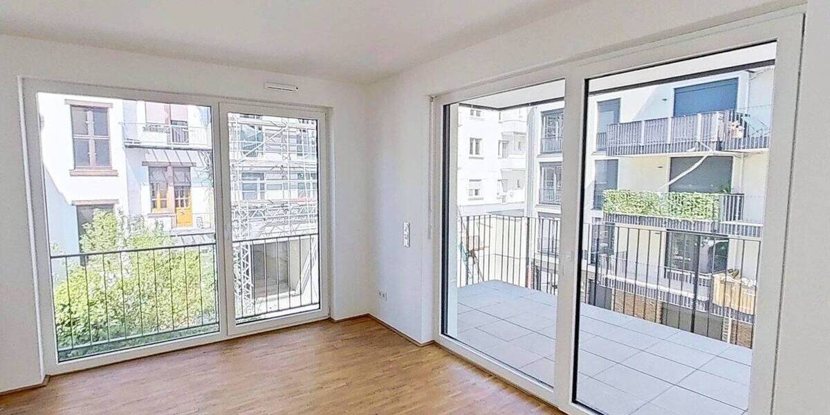 Etagenwohnung Saarbrücken St Johann - 2 Zimmer, 65 m&sup2;, 975&euro; | Angebot:26797795