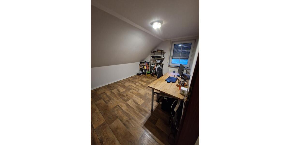 Dachgeschoßwohnung Elsfleth - 3 Zimmer, 83 m&sup2;, 750&euro; | Angebot:25857191