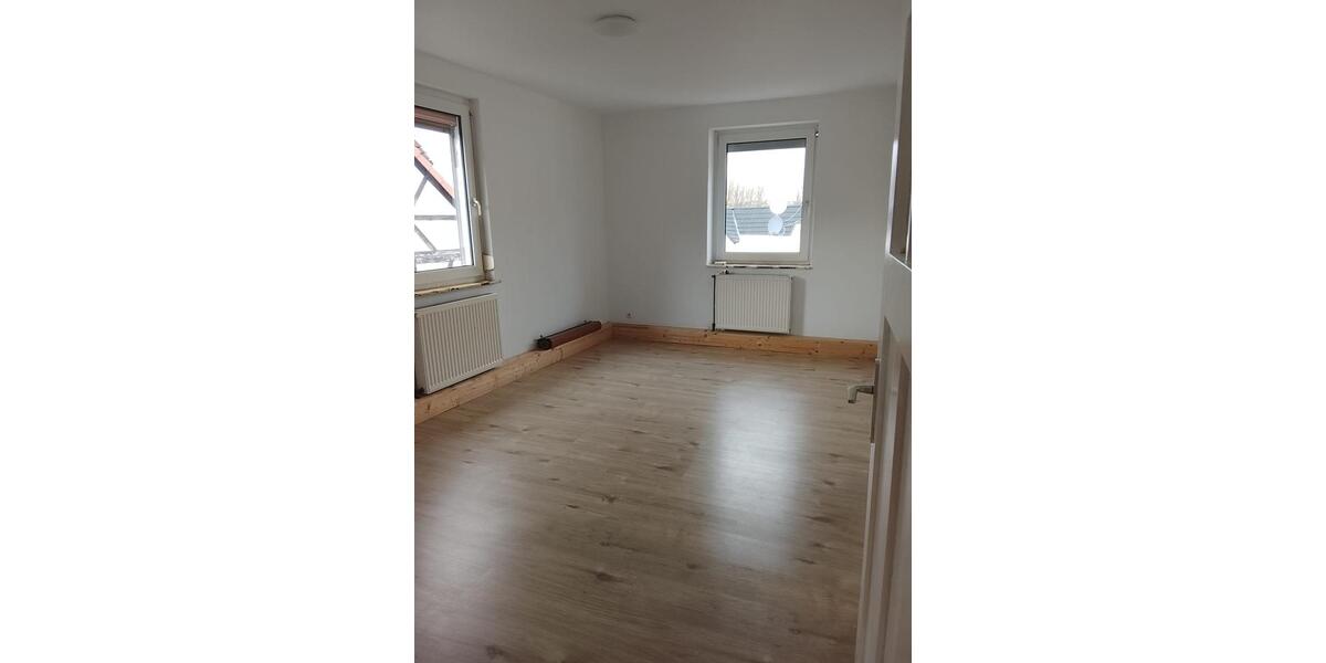 Etagenwohnung Staufenberg - 4 Zimmer, 100 m&sup2;, 850&euro; | Angebot:24833657