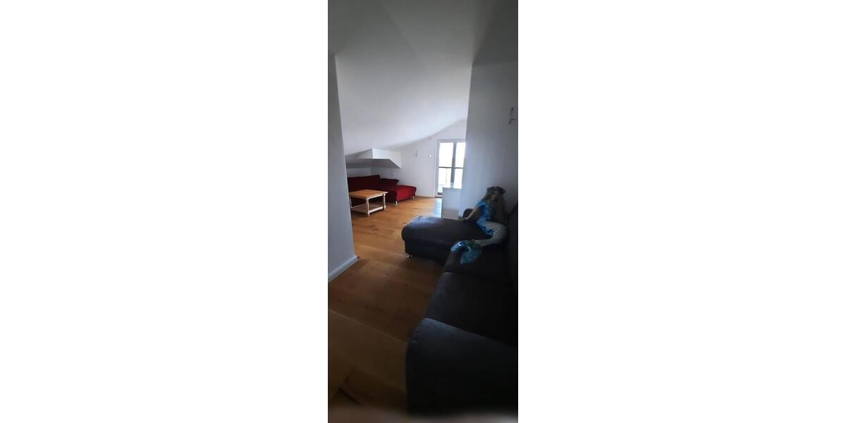 Dachgeschoßwohnung Kümmersbruck - 2.5 Zimmer, 65 m&sup2;, 1.280&euro; | Angebot:26340119