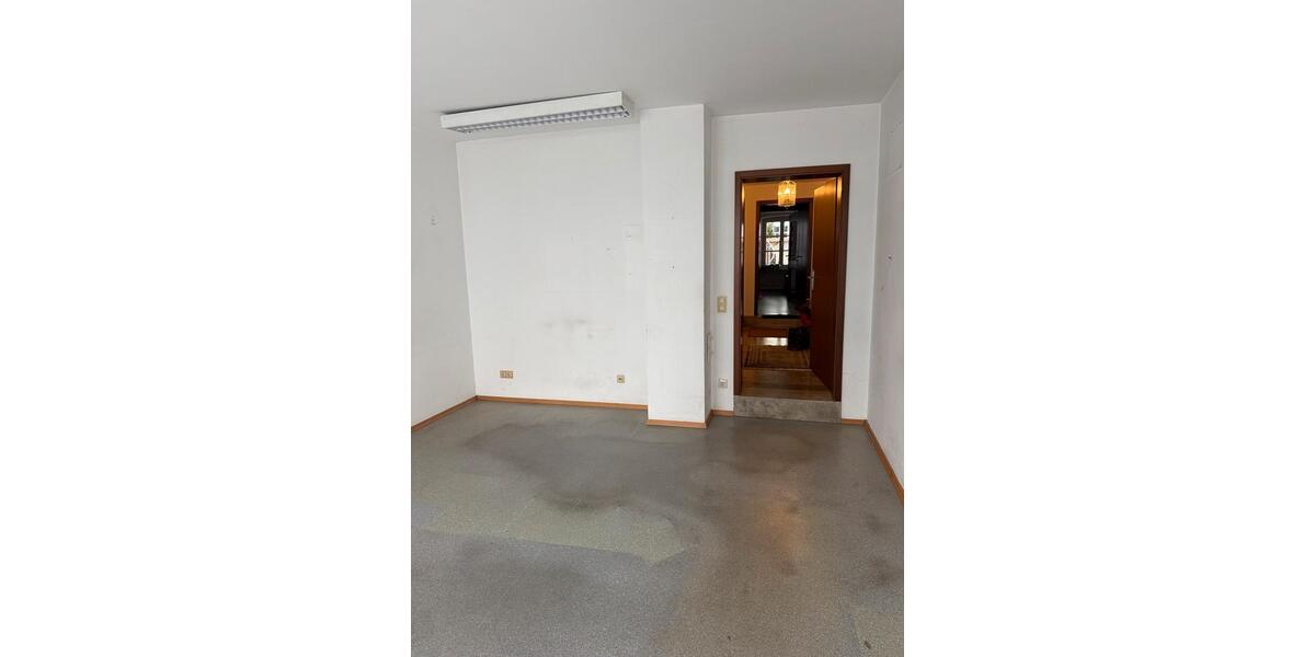 Gewerbeobjekt Weiden in der Oberpfalz - 250&euro; | Angebot:25932024