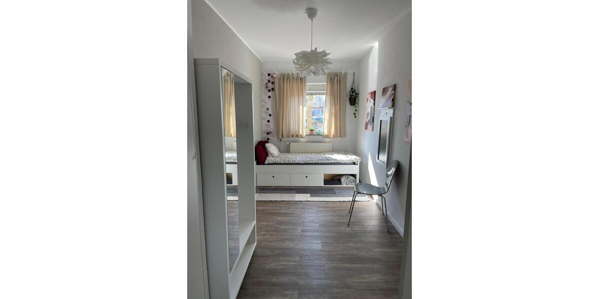 Wohnen auf Zeit Köln Nippes - 1 Zimmer, 11 m&sup2;, 390&euro; | Angebot:25237672