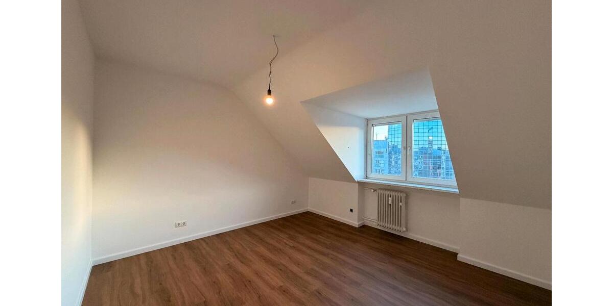 Dachgeschoßwohnung Koblenz - 2 Zimmer, 35 m&sup2;, 800&euro; | Angebot:26381945