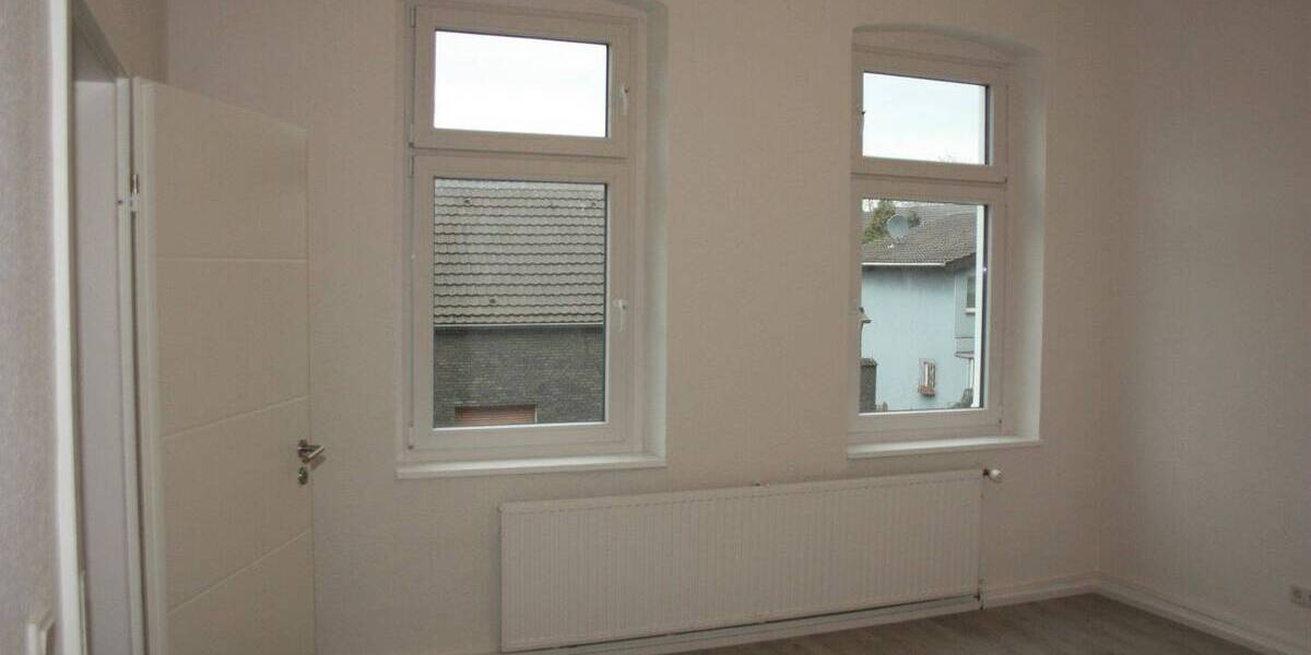 Etagenwohnung Oberhausen Buschhausen - 3 Zimmer, 88 m&sup2;, 1.000&euro; | Angebot:26037047