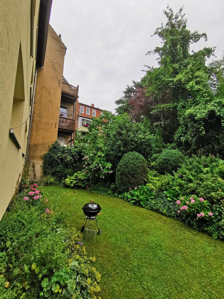 gegenüber St. Bernward - neues Bad - Laminat - Keller - Garten