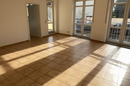 Wohnung Eltville am Rhein - 3 Zimmer, 74 m&sup2;, 960&euro; | Angebot:25143627