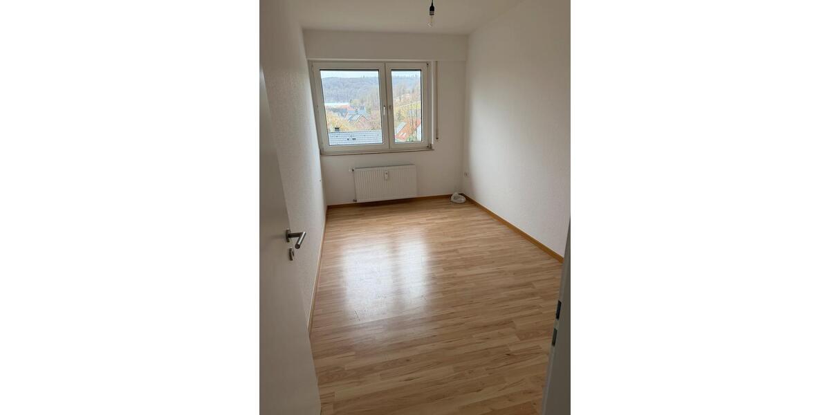 Etagenwohnung Bad Driburg - 3 Zimmer, 81 m&sup2;, 650&euro; | Angebot:26040278